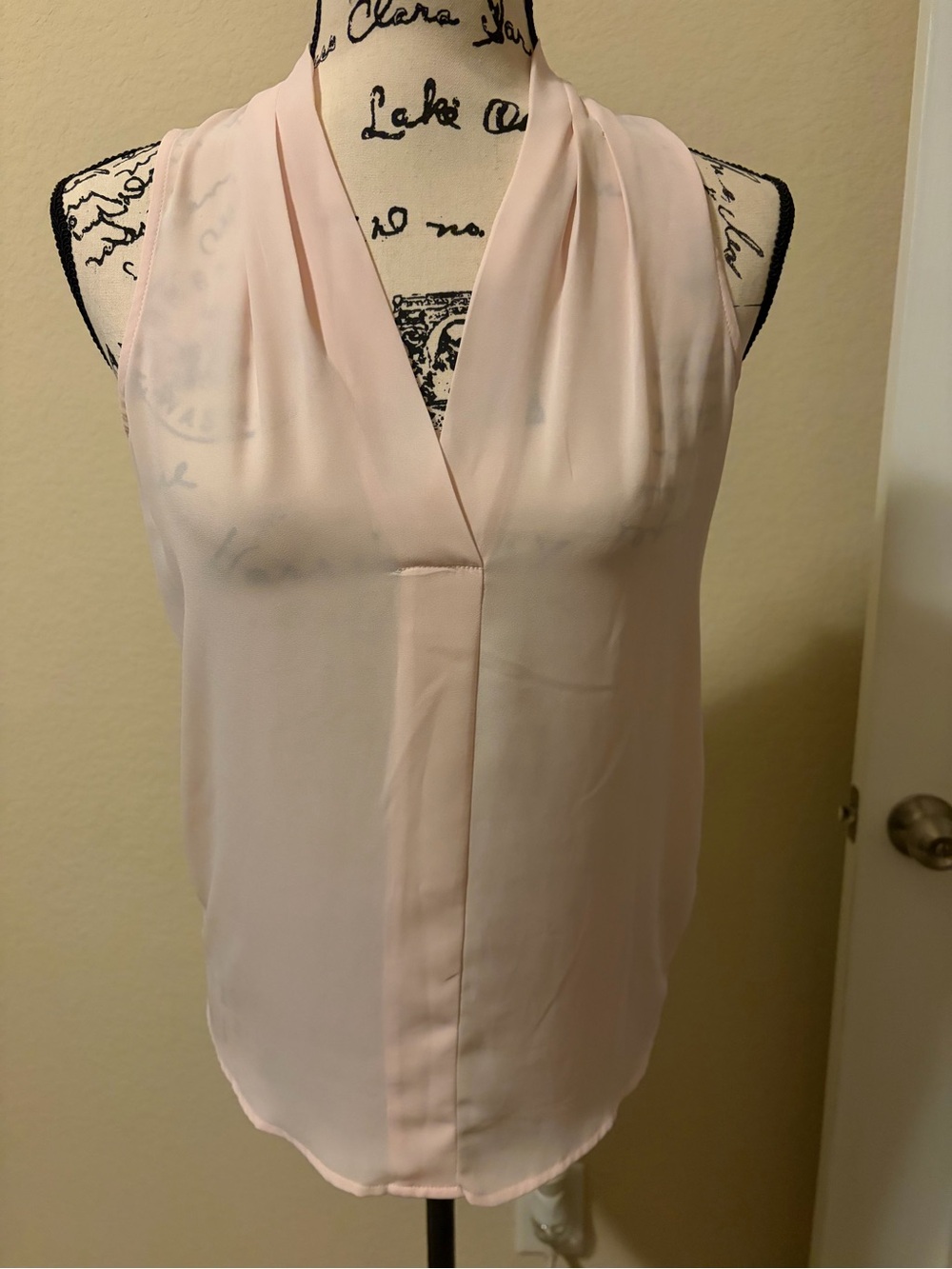 Banana Republic Soft Blush Pink Sleeveless V-Neck Camisole